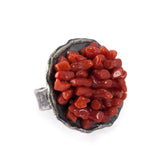Anello circolare, argento fiammato e corallo rosso - Marina Ferraro Gioielli